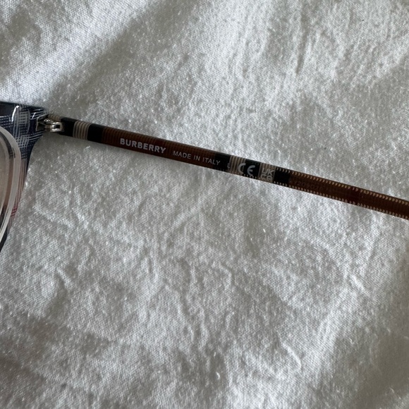 Burberry Eyeglasses frame - Picture 5 of 8